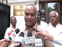 
      
      Karnataka Mins call for open dialogue on economic issues with PM 
      
      