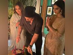 
      
      Gauri Khan shares ‘memorable’ pictures from SRK's birthday bash
      
      