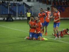 
      
      FC Goa fly high with 3-0 win, hand Bengaluru FC their first loss 
      
      