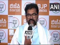 
      
      Narayanaswamy reacts to CM's orders of withdrawal of waqf notice
      
      