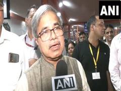
      
      Chhath Puja: Railways opearting 195 special trains from Delhi 
      
      