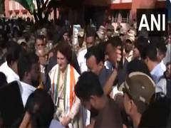 
      
      Priyanka Gandhi interacts with students of Pazhassiraja College
      
      