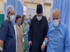 
      
      Srinagar: Farooq Abdullah meets victims of grenade attack 
      
      