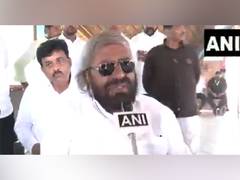 
      
      MUDA land allotment case is a false one: Eshwara Khandre 
      
      