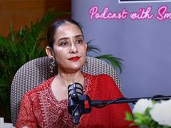 
      
      Manisha Koirala on watching film with former PM Chandra Shekhar 
      
      