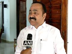 
      
      Kerala: Raid on female Congress leaders’ rooms triggers protest
      
      
