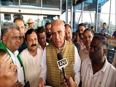 
      
      JPC Chairman meets farmers in Karnataka, Congress lashes out
      
      