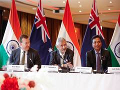 
      
      Jaishankar holds positive discussions with Business Leaders in AU
      
      