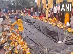 
      
      Delhi: Geeta Colony’s resident protest as artificial ghats remain
      
      