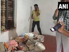 
      
      Wayanad bypolls: EC flying squad seizes food kits 
      
      