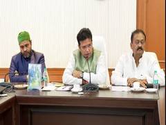 
      
      Telangana Minister Sridhar Babu reviews security arrangements for
      
      