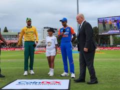 
      
      2nd T20I: SA once again win toss, opt to field against India
      
      