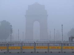 
      
      Delhi suffers low visibility and breathlesness; AQI at 361
      
      