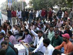 
      
      Prayagraj: UPPSC aspirants protest enters its third day demanding
      
      