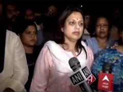 
      
      Sena vs Sena: Shinde fraction alleges attack on its women workers
      
      