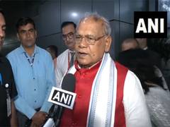 
      
      Jitan Ram Manjhi hails Gaya industrial corridor project,
      
      