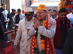 
      
      Uttarakhand:CM Dhami visits Badrinath Dham; prays for prosperity
      
      