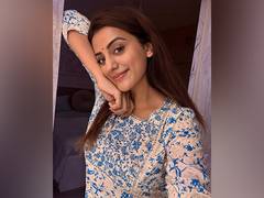 
      
      Akshara Singh receives extortion threat
      
      