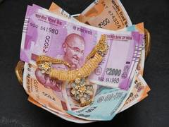
      
      Personal Loan vs Gold Loan for Quick Financial Needs
      
      