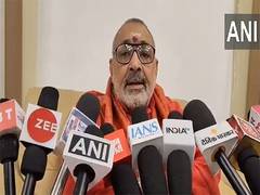 
      
      Giriraj Singh claims extremists creating 'New Culture' over Burqa
      
      