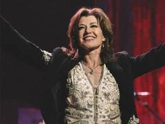 
      
      Amy Grant recalls facing serious health issues
      
      