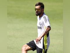 
      
      Pant bowled twice, no signs of discomfort from Kohli 
      
      