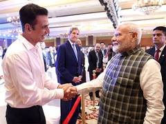 
      
      Akshay Kumar meets PM Modi at media summit in Delhi
      
      