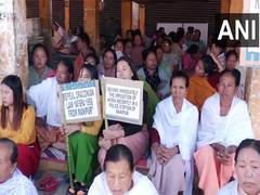 
      
      Women from Impha Lamlai, Chalou village hold protest
      
      