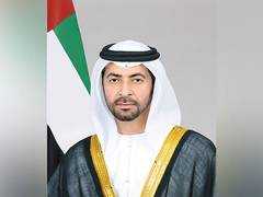 
      
      Hamdan bin Zayed reviews relief operations for tropical Cyclone '
      
      