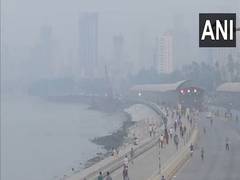 
      
      Mumbai rises to fog and haze on Sunday morning, AQI touches 179 
      
      