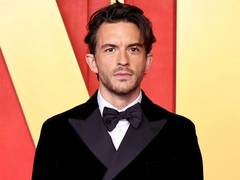 
      
      Jonathan Bailey confirms return to ‘Bridgerton’
      
      