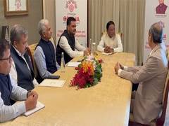 
      
      Odisha embarks on 1st day of Singapore visit to get investments 
      
      