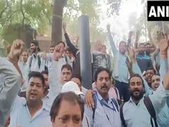 
      
      Delhi Transport Commission employees stage protest
      
      