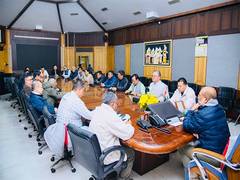 
      
      Manipur CM holds high-level meeting amid Jiribam killings
      
      