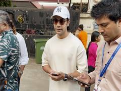 
      
      RajKummar Rao among first to cast his vote 
      
      