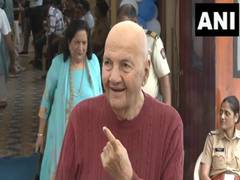 
      
      Veteran actor Prem Chopra casts vote in Mumbai
      
      