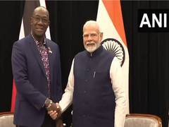 
      
      PM Modi holds bilateral talks with Trinidad and Tobago PM Rowley
      
      