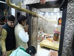 
      
      MP Dy CM Rajendra Shukla offers prayers at Mahakaleshwar temple
      
      