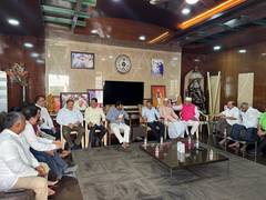 
      
      Karnataka BJP leaders seek to meet JP Nadda to prevent MLA Yatnal
      
      