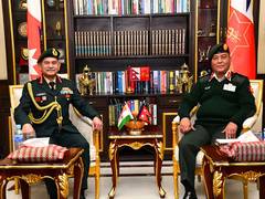 
      
      Indian Army Chief discusses bilateral defence cooperation with hi
      
      