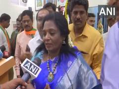 
      
      BJP leader Tamilisai Soundararajan celebrates Mahayuti's lead
      
      