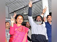 
      
      Hemant Soren set to stake claim of govt formation 
      
      