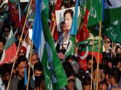 
      
      Pak: Crackdown on PTI intensifies as over 1200 workers detained
      
      