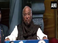 
      
      Mallikarjun Kharge demands replacement of EVMs with ballot papers
      
      
