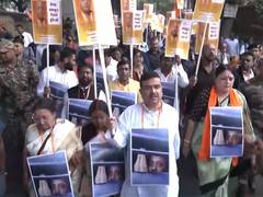 
      
      West Bengal: BJP stages protest march to Bangladesh Deputy High Commission over ISKCON priest's arre
      
      