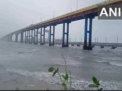 
      
      TN's Pamban Port witnesses strong winds as deep depression forms 
      
      