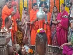 
      
      JP Nadda, CM Mohan Yadav offer prayers at Mahakal Temple 
      
      