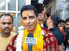 
      
      Sonu Sood offers prayers at Mahakaleshwar Temple in Ujjain
      
      