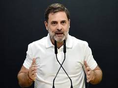 
      
      Rahul Gandhi urges Congress workers to assist in relief work
      
      
