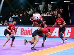 
      
      PKL: Bengaluru Bulls fight back to secure draw against Gujarat
      
      